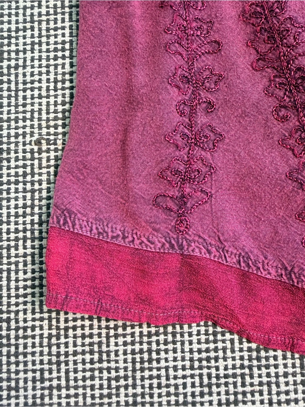 Boho Pink Embroidered Button-Front Tank Top - Picture 4 of 5